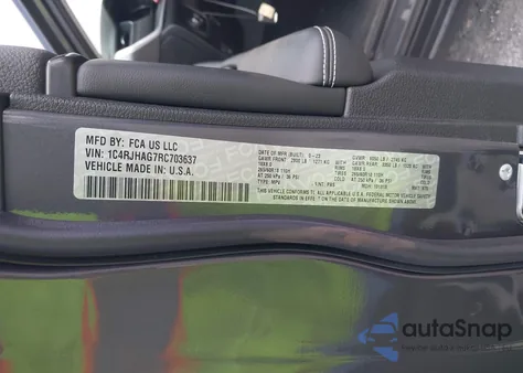 2024 Jeep Grand Cherokee Laredo X 4X4 из США, поврежденный, VIN 1C4RJHAG7RC703637